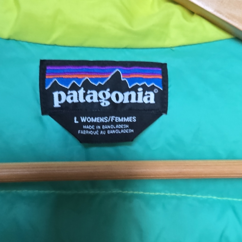 Patagonia Bright Green Quilted Jacket - Picture 3 of 5